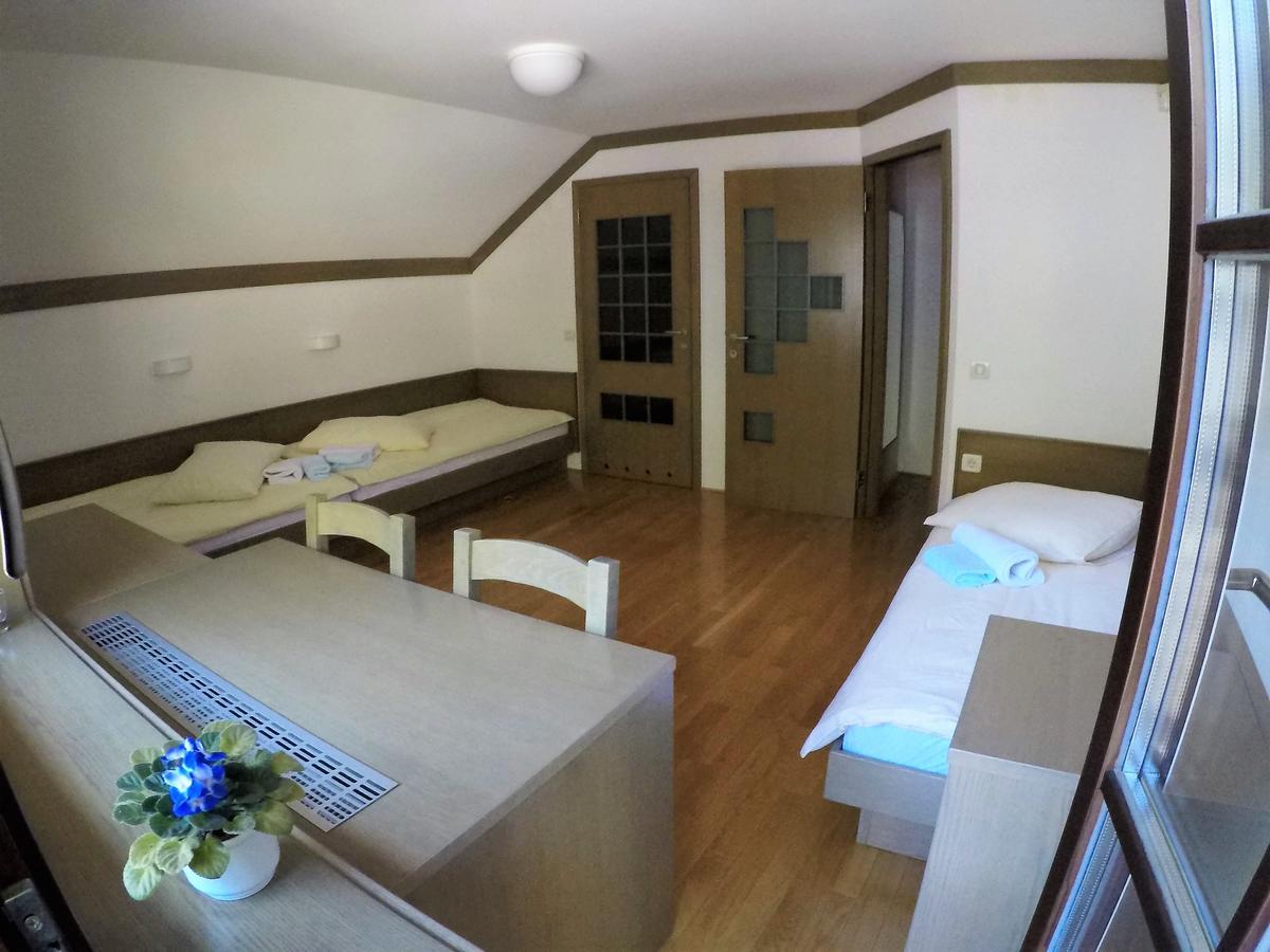 Bed and Breakfast Karami Mountainhouse Tržič Exterior foto